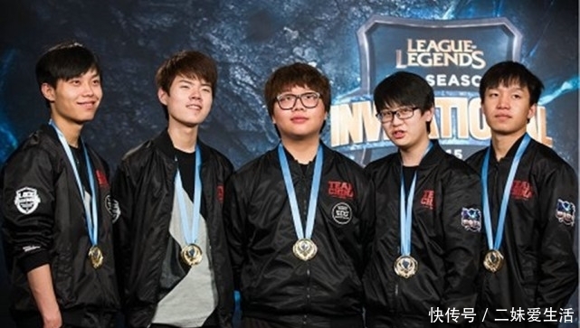 相比之下 相比之下