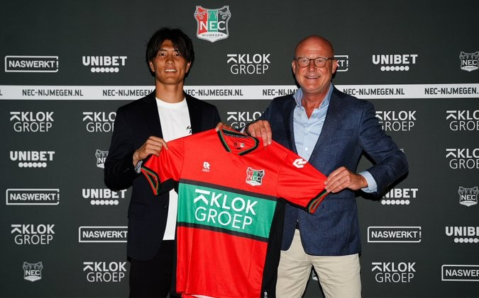 拭目以待 拭目以待