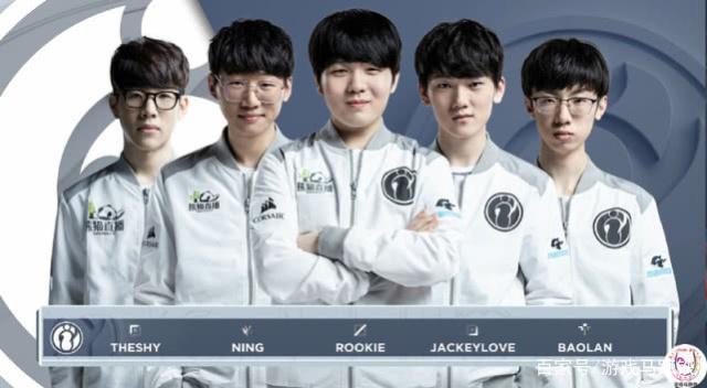 职业足球中 职业足球中